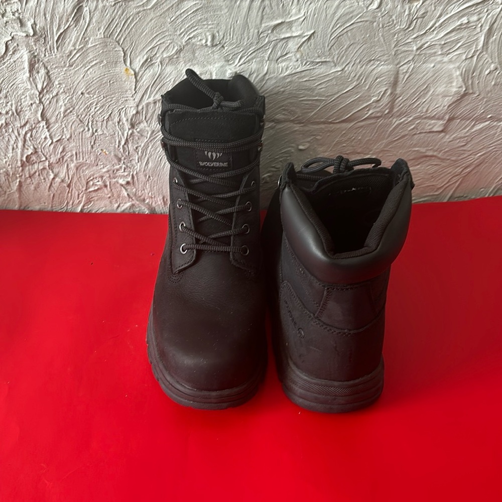 Steel toe safety boots